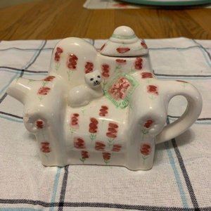 Vintage Tea-Nee Teapot Cardinal Inc - Collectible